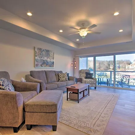 Lakefront Escape With Water Views And Pool Access